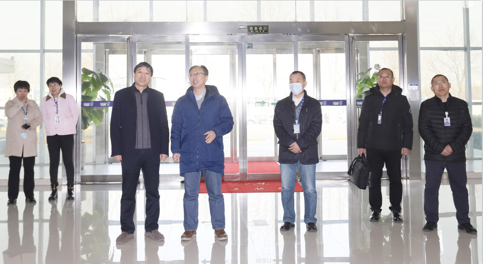 花花牛丨東北農(nóng)大食品學(xué)院院長、中原食品實(shí)驗(yàn)室首席科學(xué)家姜毓君教授蒞臨花花牛乳業(yè)集團(tuán)調(diào)研