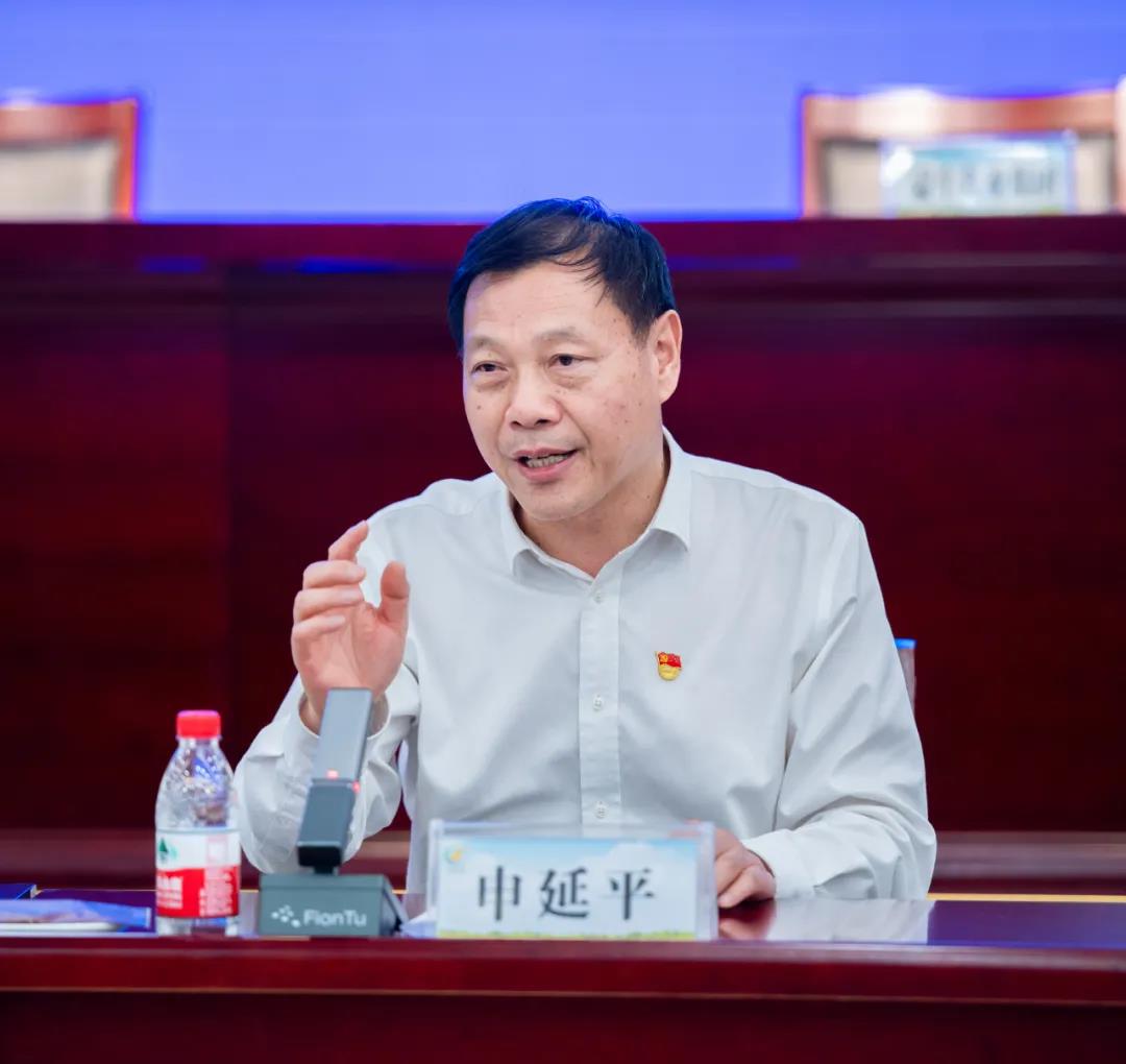 花花牛| 蘭考縣人民政府與蒙牛、花花牛達(dá)成戰(zhàn)略合作 助力河南奶業(yè)高質(zhì)量發(fā)展