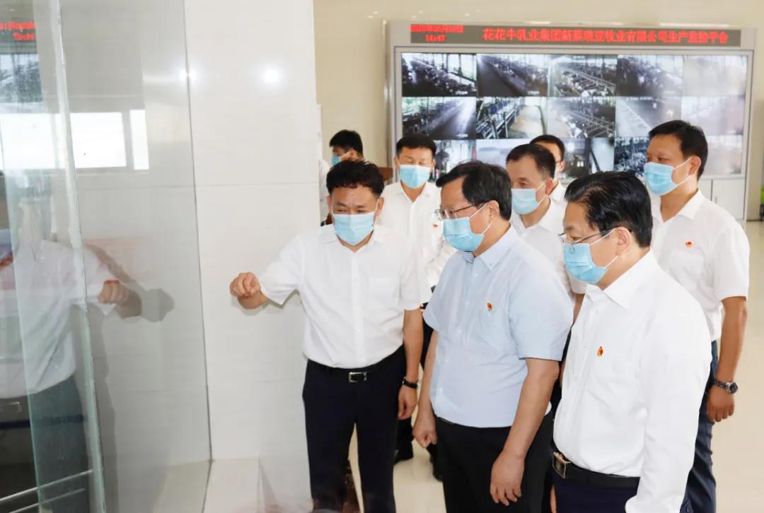 快訊 | 河南省委常委、省紀(jì)委書記、省監(jiān)委主任任正曉蒞臨花花牛乳業(yè)集團新蔡瑞亞牧場調(diào)研